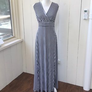 Torrid black and white maxi dress